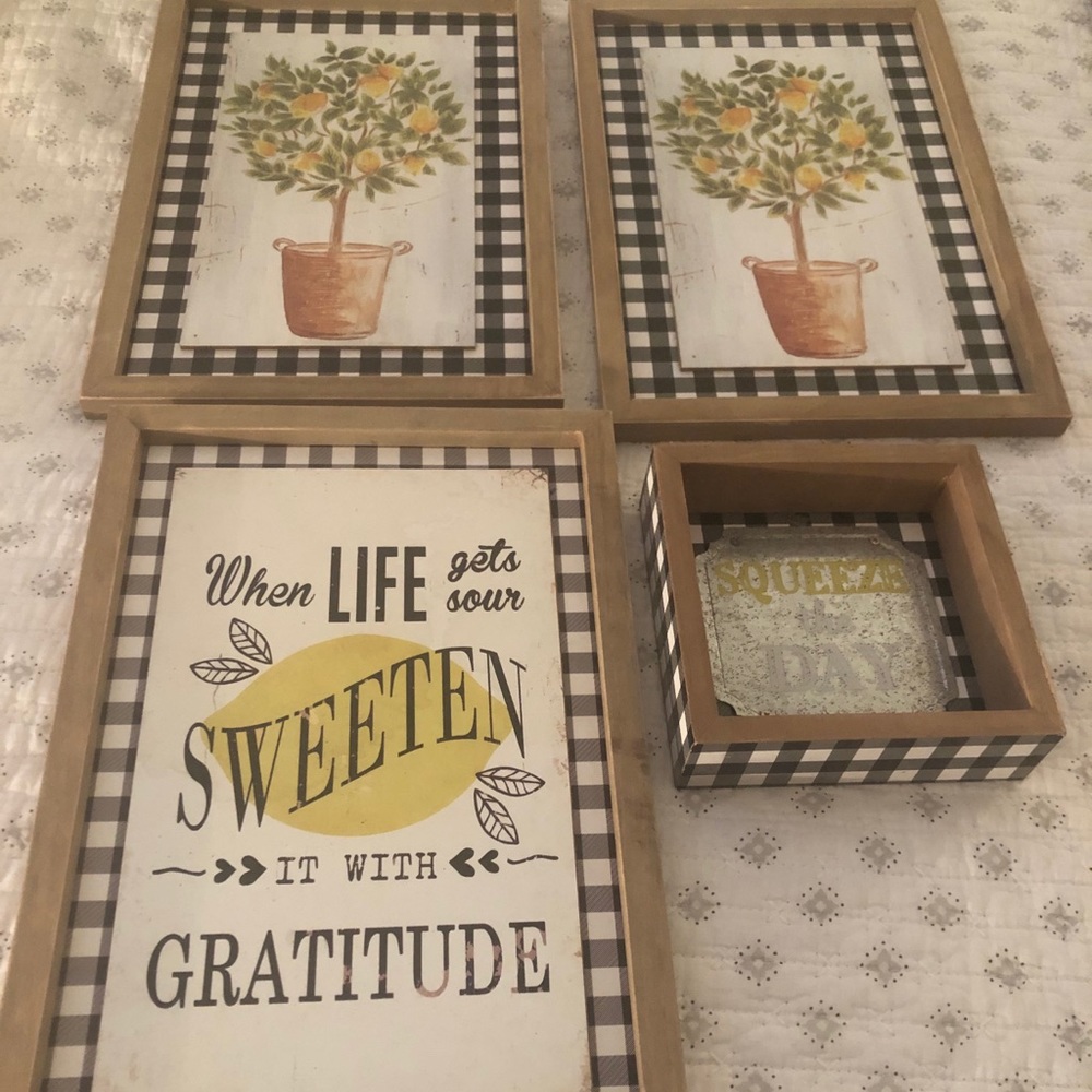 Lemon pictures 3 bigger ones 1 small one